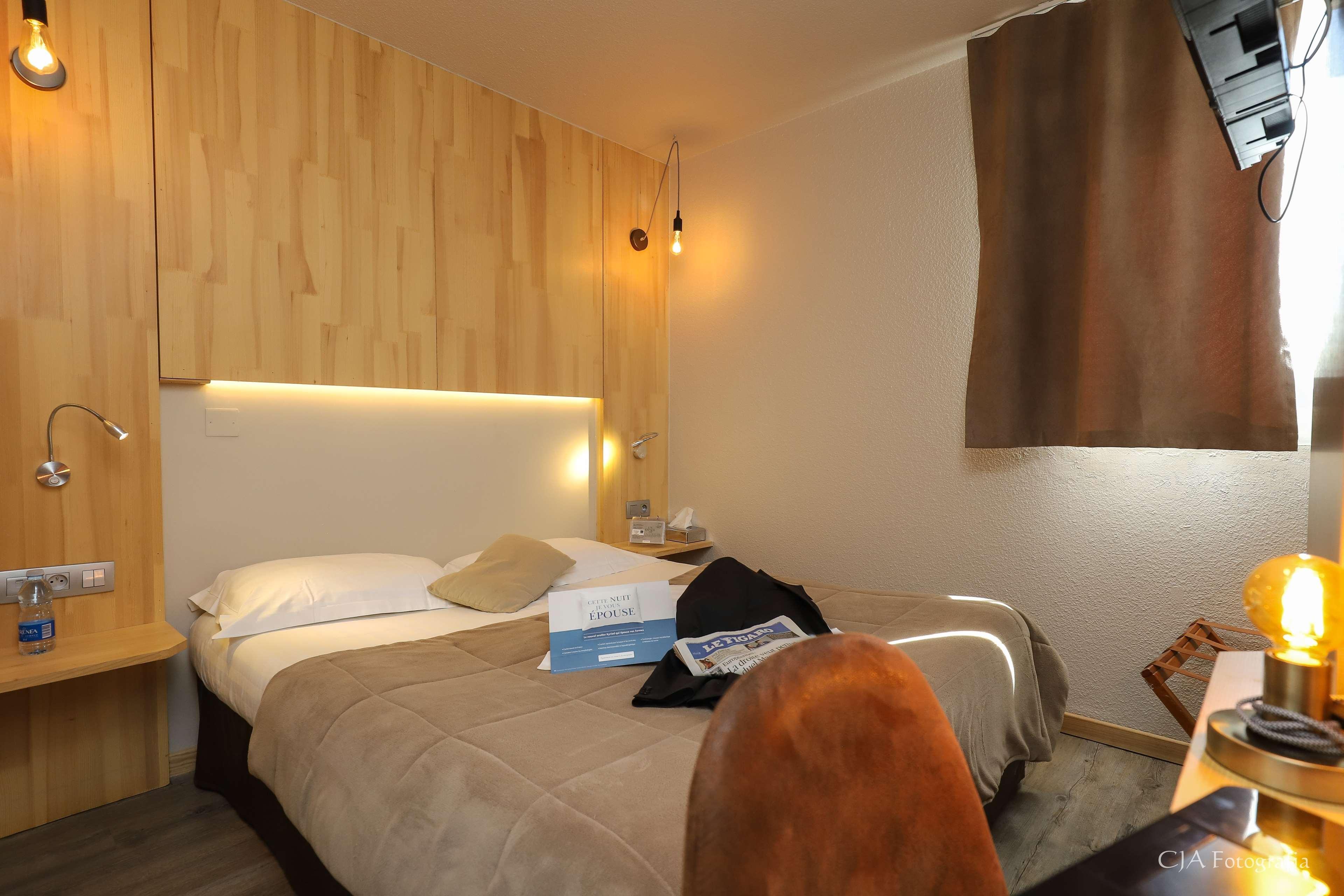 Hotel Restaurant Kyriad Brive Centre Kültér fotó
