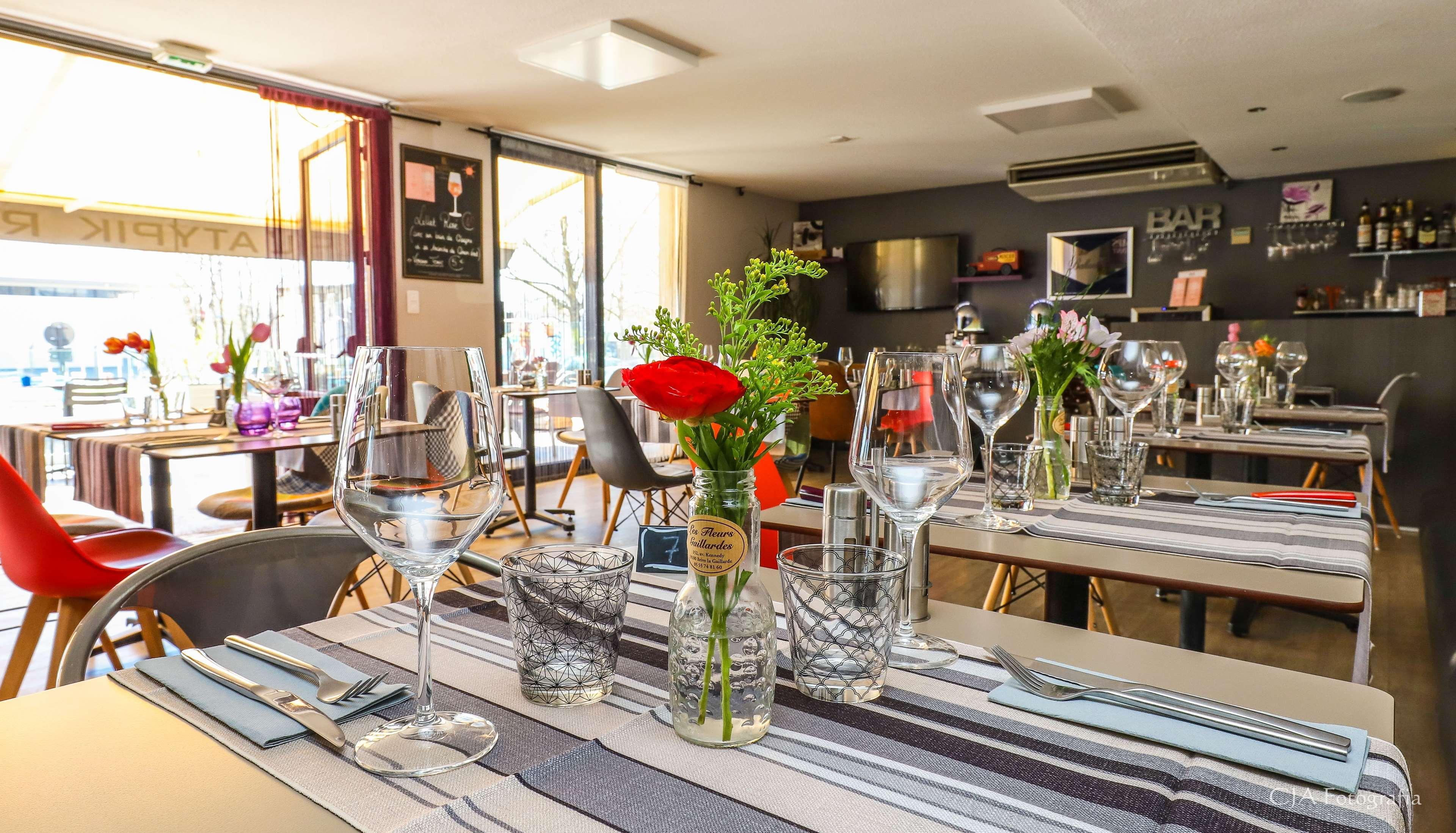 Hotel Restaurant Kyriad Brive Centre Kültér fotó